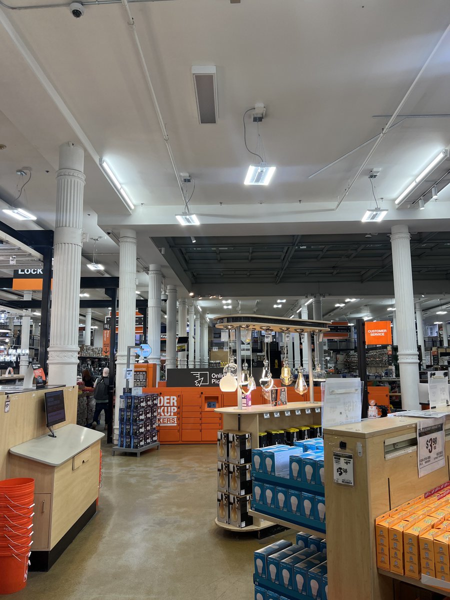 repkord's tweet image. Cruising around NYC with @DubMFG this afternoon and came across the most urban @HomeDepot of all time. 🤣