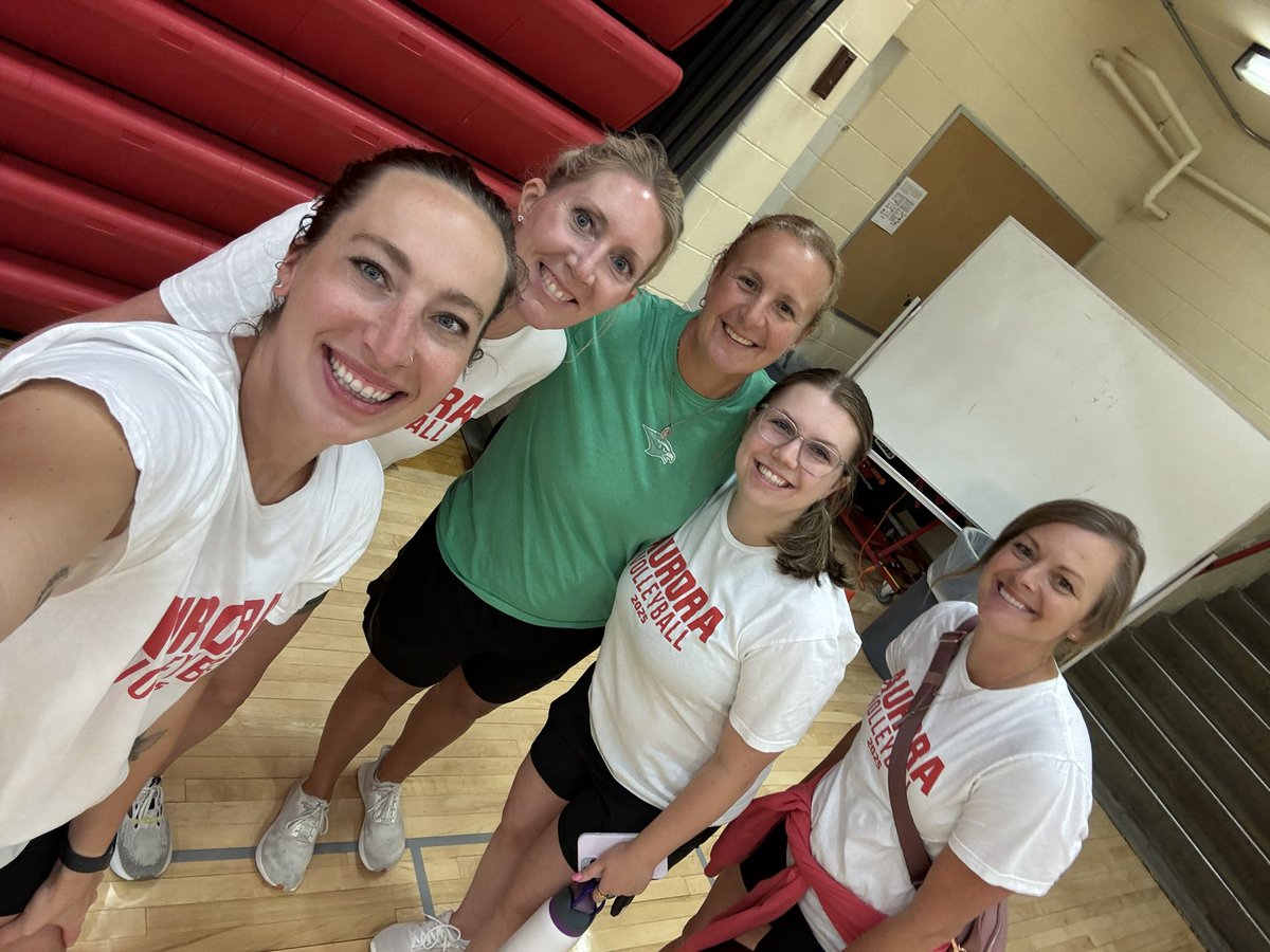 Not my first time to Aurora, but the first time I’ve had the opportunity to train the Huskies! Camp stop 14 was a blast. Such a great group of talented athletes! They’re posed to make some noise this year. Thank you having me out for an awesome 2 days in your gym. #GoHuskies