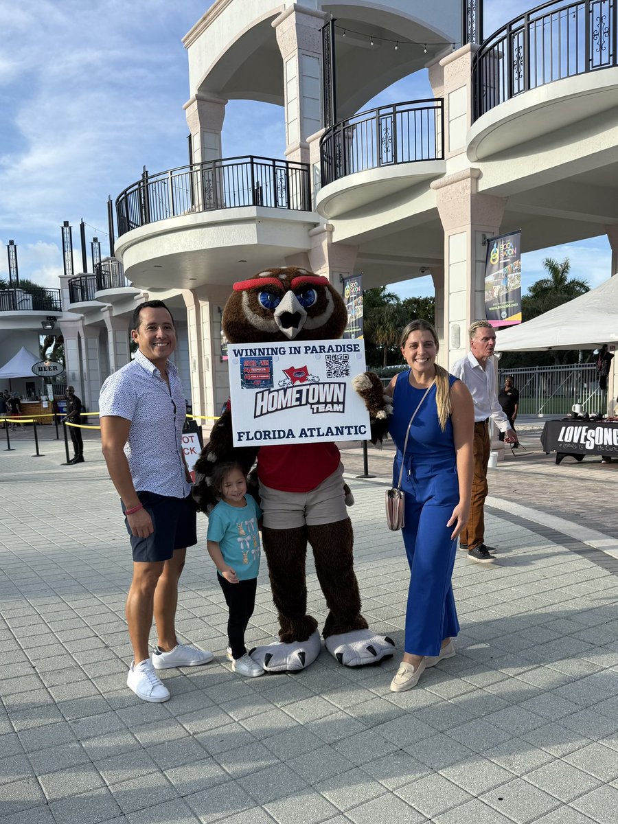 FAUAthletics's tweet image. Owlsley spreading the word at Mizner Park! Support your Hometown Team! 🗣️
#WIP🏝️