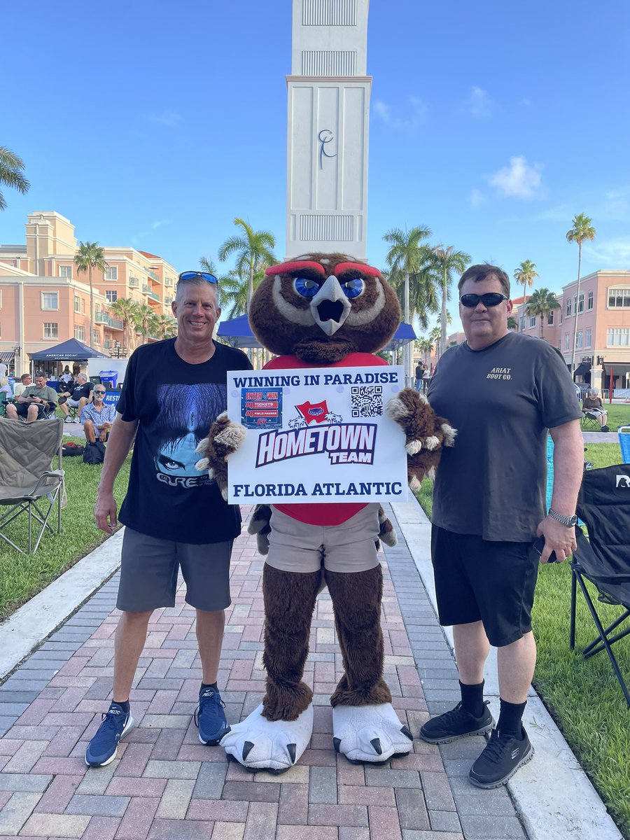 FAUAthletics's tweet image. Owlsley spreading the word at Mizner Park! Support your Hometown Team! 🗣️
#WIP🏝️