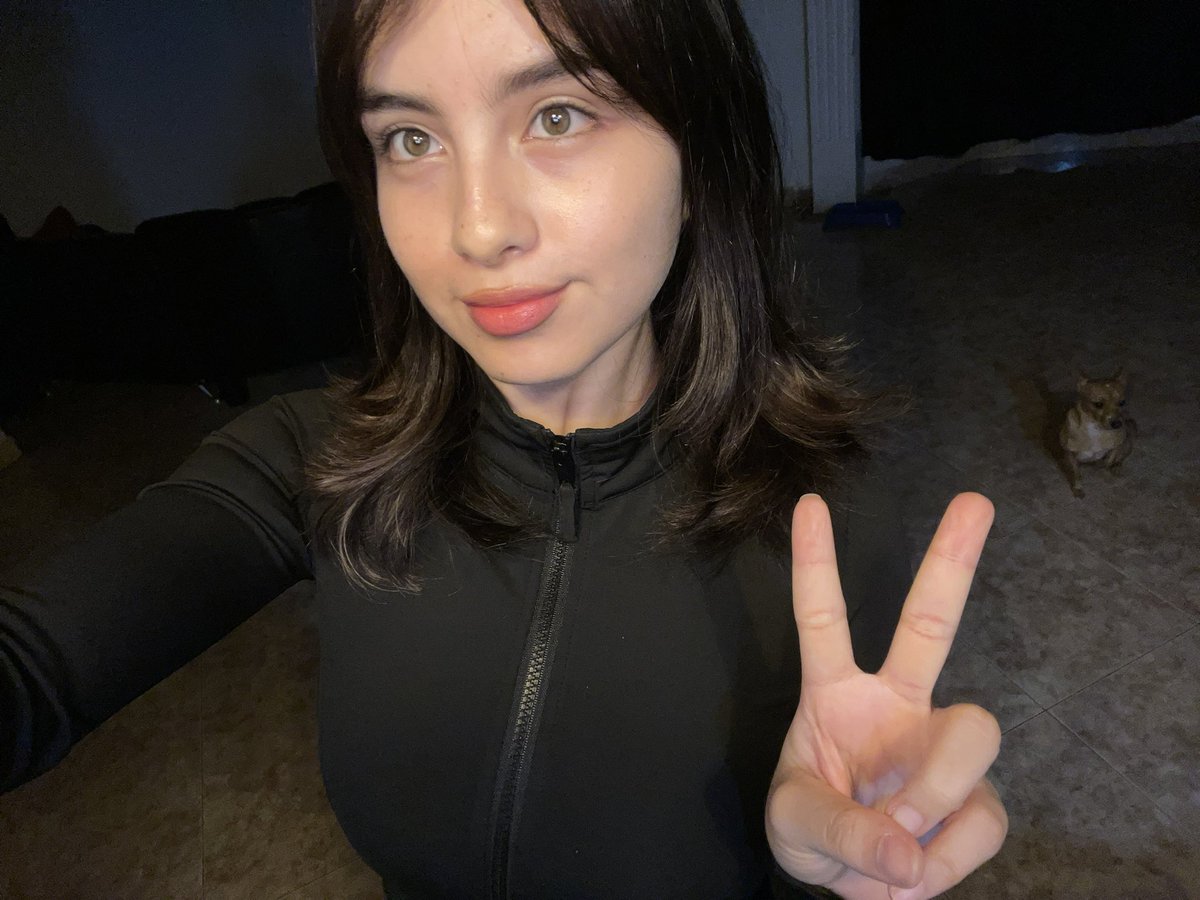 EvaPartis's tweet image. stream ruuuuummmm🛒
RT y te besisaludo
twitch.tv/evapartis