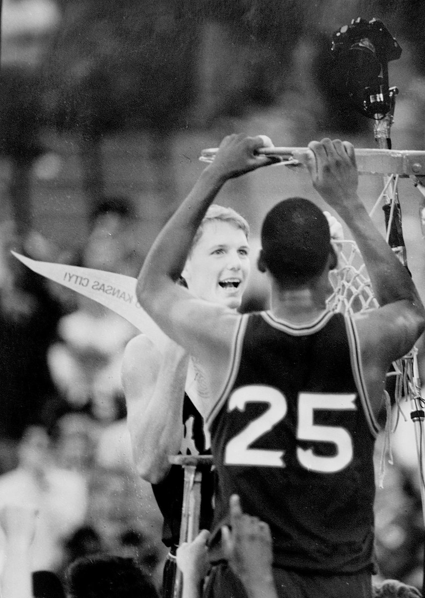 Nostalgic Jayhawks tweet media