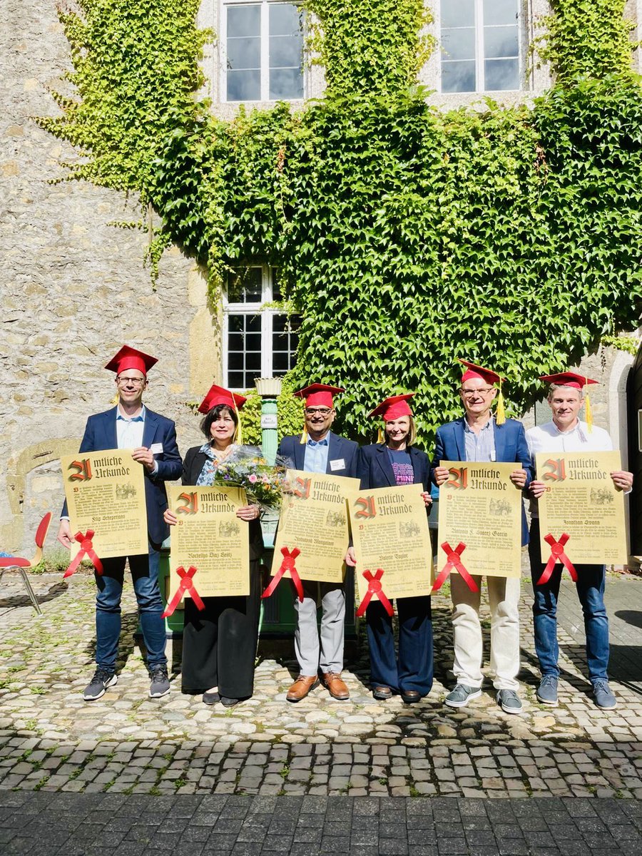 Ashutosh Mangalam (@ashu_mangalam) on Twitter photo Incredible time at #OldHerbornUniversity Seminar Series! Presented on MS microbiome, & received honorary professorship to OHUS! Such a humbling, old-style ceremony. Grateful to be part of this amazing group. Huge 🙏to Tillman, <a href="/HeijtzRochellys/">Rochellys Heijtz</a> & organizing committee! #Microbiome Incredible time at #OldHerbornUniversity Seminar Series! Presented on MS microbiome, & received honorary professorship to OHUS! Such a humbling, old-style ceremony. Grateful to be part of this amazing group. Huge 🙏to Tillman, <a href="/HeijtzRochellys/">Rochellys Heijtz</a> & organizing committee! #Microbiome