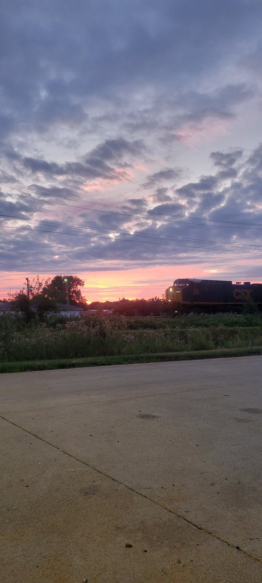 I never know what to do with this app. So, here's yesterday's sunset.