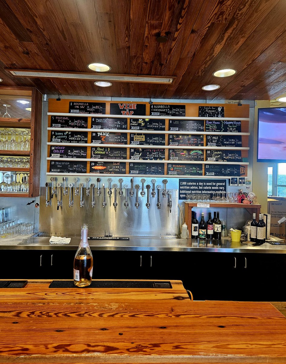 JohanBBT's tweet photo. @WholeFoods #BeeCave Enjoyed @TurningPointbco Triple IPA and Sun Chaser honey wheat by @BigCountryBrew Prodigal Pils @meanwhilebeer and Amber lager @ZilkerBeer cheers to #Friday y'all @abuddyofmine @ephoustonbill @cedarflats @gonochad @CarlosSato9 @impopsy @qblacklock @CATbrew13 https://t.co/BMlzWXTAZO