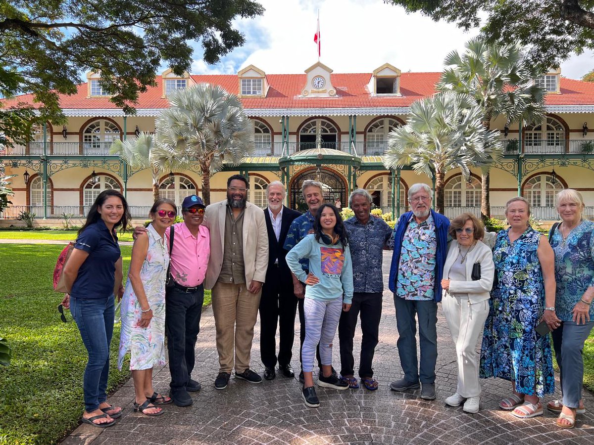 VictorVescovo's tweet image. Just returned from French Polynesia where myself and other Ocean Elders Dr. Sylvia Earle, Jean-Michel Cousteau, Nainoa Thompson and others met with President Brotherson and his staff. A deep thanks to his country for the great expansion of marine protected areas in their waters.