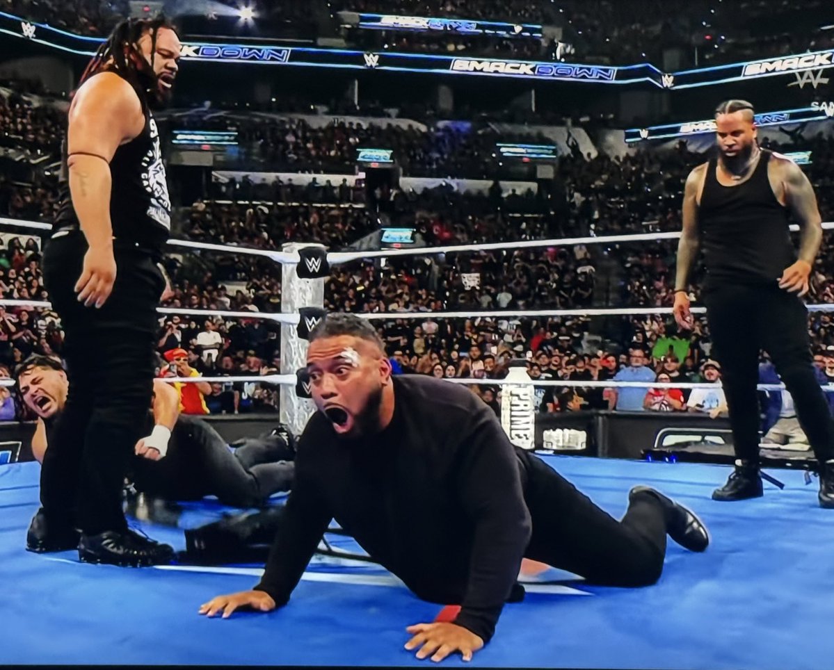 _kennythoughts's tweet image. THEY BLOWING OUT THE GOAT’S BACK WITH THOSE BACK SHOTS 😭