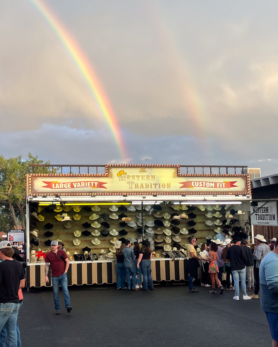 Travel Wyoming tweet media