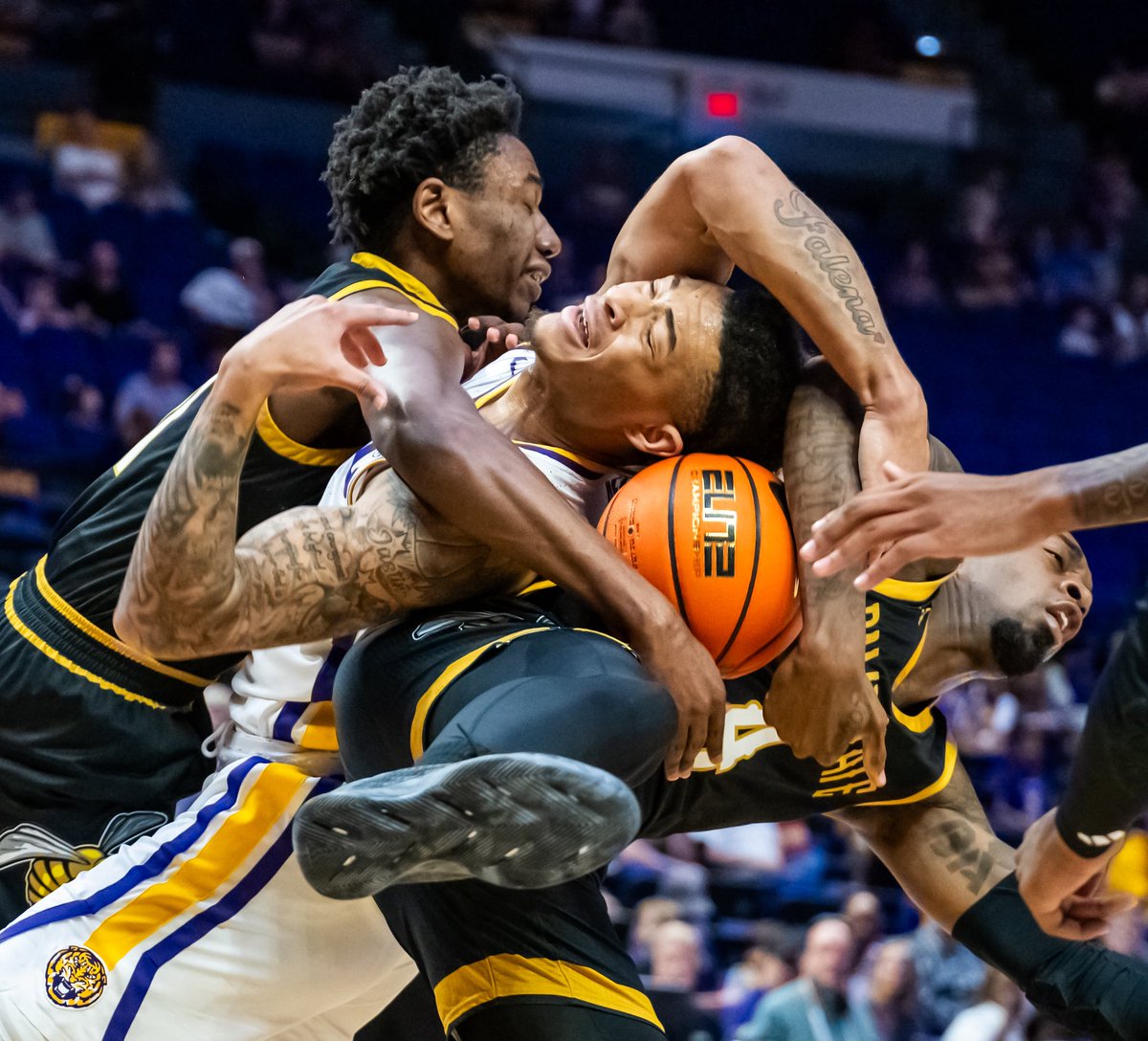 mjohnsonphoto's tweet image. Stopped by the office to pick this up today. Looks like I’m running out of shelf space. Here’s the 📸 that won it &amp;amp; a couple other first on that shelf. Thank you to my awesome colleagues @theadvocatebr &amp;amp; @nolanews @lsubasketball #photooftheday #photoaward #ilovemyjob #lsu