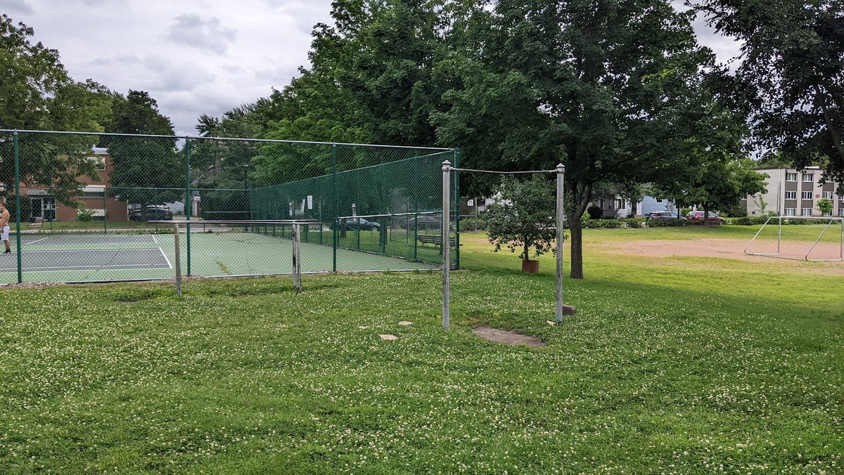 Cory_Haala's tweet image. #NewDealMinneapolis where the WPA magic happened:
* Lyndale Farmstead: where park equipment was built! 3 bldgs all gone; stucco walls + gymnastics equipment remain
* Kings Hwy: curbs
* Lyndale Park: tool shed, grading
* Nicollet Field: sod, park prgms
29.76(!) mi
Next: 🅰️🦅