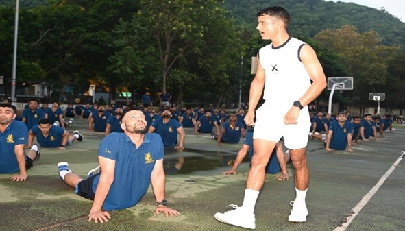 IN_EasternFleet's tweet image. #SportySaturday!
"All work and no play makes Jack a dull boy!"
#SportySaturday Challenge: Hello India! Let's inspire each other to embrace fitness.
Take a photo or video of yourself doing something active until next Saturday and tag us @IN_EasternFleet.
#GetActive…