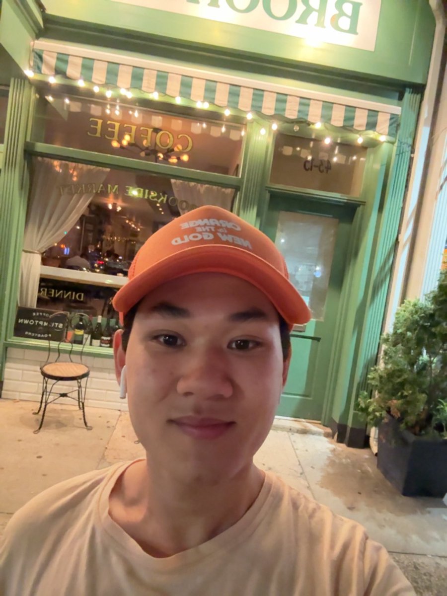 GianSyki's tweet image. THANK YOU @Gemini!
Ran today with my new ORANGE IS THE NEW GOLD hat and ran one mile more than my normal distance! 🏃
Who could’ve known this hat had special running abilities?!?! Me.
#gemini #crypto #running #gold #blockchain