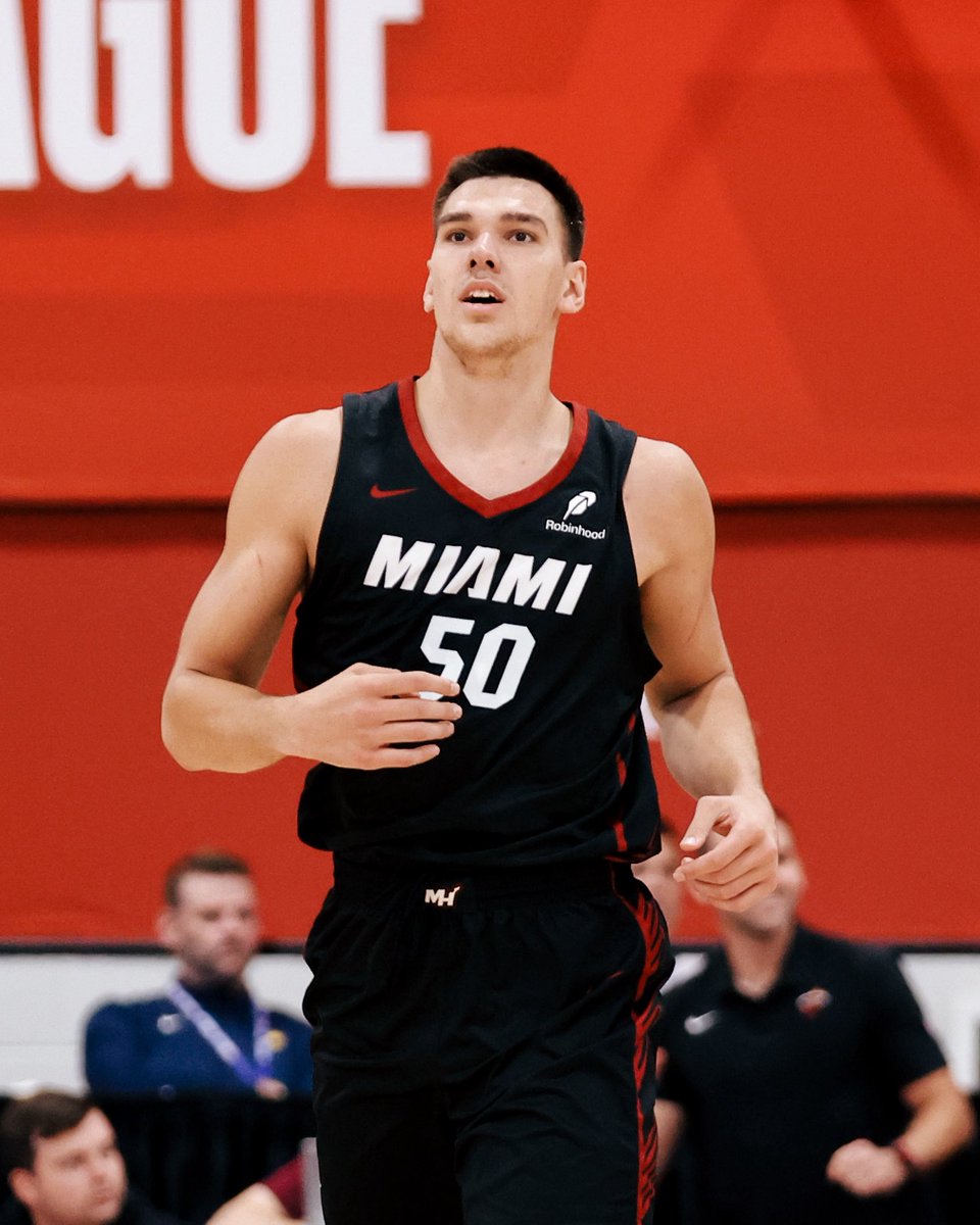 MiamiHEAT's tweet image. #HEATSummer 93, Bucks 92
🔥 Goldin: 18pts, 10reb, 4blk
🔥 Gardner: 16pts, 6reb, 4stl, 2ast
🔥 Stevenson: 14pts, 5ast, 4 3PM
🔥 Cooke: 14pts, 6ast, 3reb, 2stl
🔥 Lewis Jr.: 10pts, 2reb, 2ast
🔥 Dainja: 8pts, 3reb
🔥 Settle III: 6pts, 4reb, 4blk, 3stl