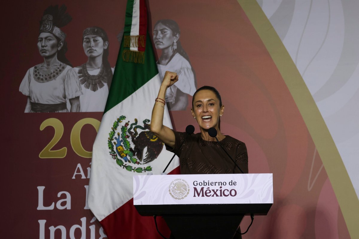 Claudiashein's tweet image. En Tuxtla Gutiérrez anunciamos la inversión de dos mil 400 millones de pesos para mejorar la atención médica. Supervisamos la obra del Hospital General No. 13 del IMSS que abrirá sus puertas el próximo 14 de septiembre. Queremos mucho al pueblo de Chiapas. Gracias, gobernador…