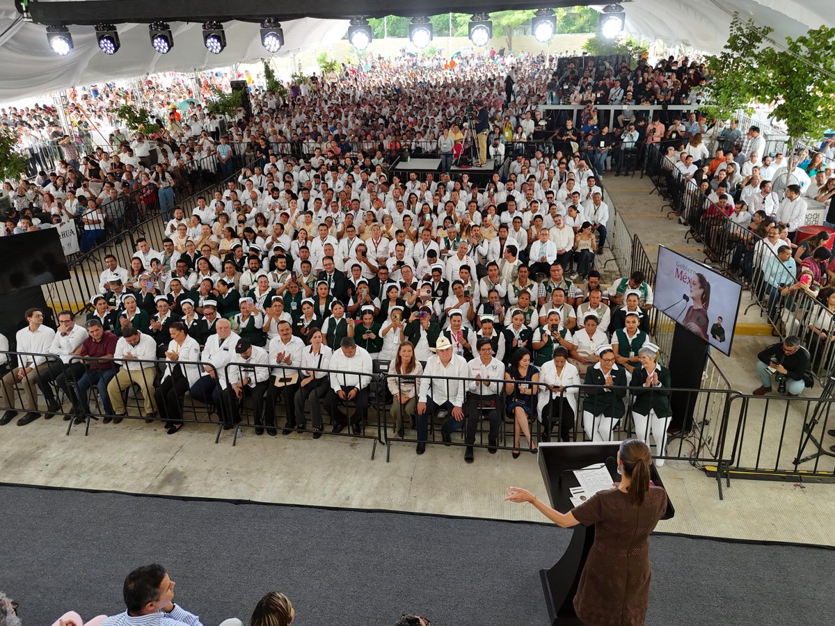 Claudiashein's tweet image. En Tuxtla Gutiérrez anunciamos la inversión de dos mil 400 millones de pesos para mejorar la atención médica. Supervisamos la obra del Hospital General No. 13 del IMSS que abrirá sus puertas el próximo 14 de septiembre. Queremos mucho al pueblo de Chiapas. Gracias, gobernador…