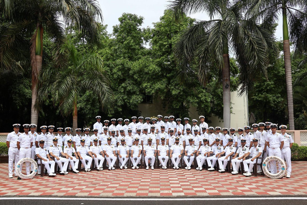 🫧25 Years Beneath the Waves! 🫧
🇮🇳 #INSSindhushastra, India’s indigenously upgraded Kilo-class #submarine commemorates 25 glorious years of silent, steadfast service today. #19Jul.

💪A pillar of undersea deterrence — she stands for courage, commitment &amp; excellence.

Salute to