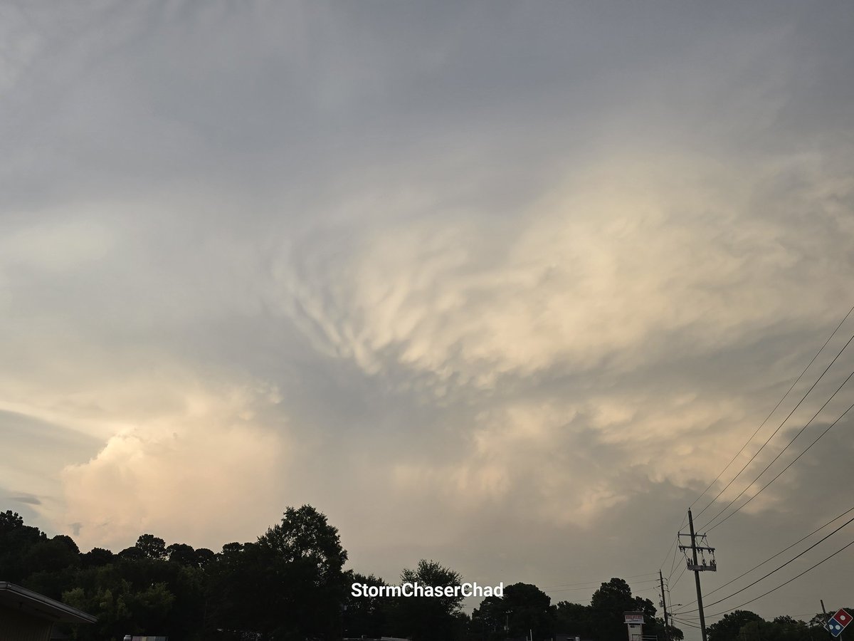 StormChaserChad's tweet image. Beautiful ending to a crazy day! @WxZachary Thanks for sharing some of Arkansas Beauty! #wxtwitter
