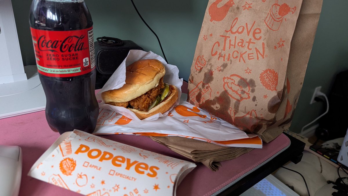 I'm not prepared for the aftermath 😩 greasy food makes me smell so much worse 💀 #fartfetish #girlfarts #lactose #eproctophilia #girlfarting