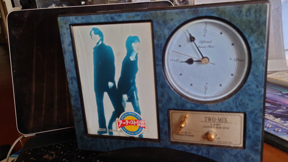 Just Communication のオルゴール写真立てが届いた? ...なんか地味w 