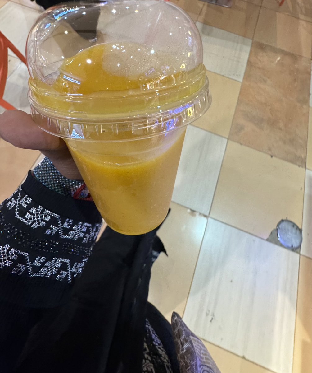 xamdl4's tweet image. mango juice that gives you a whole new prespective on life