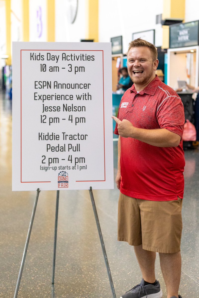 _JesseNelson's tweet image. Had an incredibly fun afternoon meeting some new friends (and potential future broadcasters) at the @ESPNMadison Announcer Experience at the Dane County Fair! 🎙️