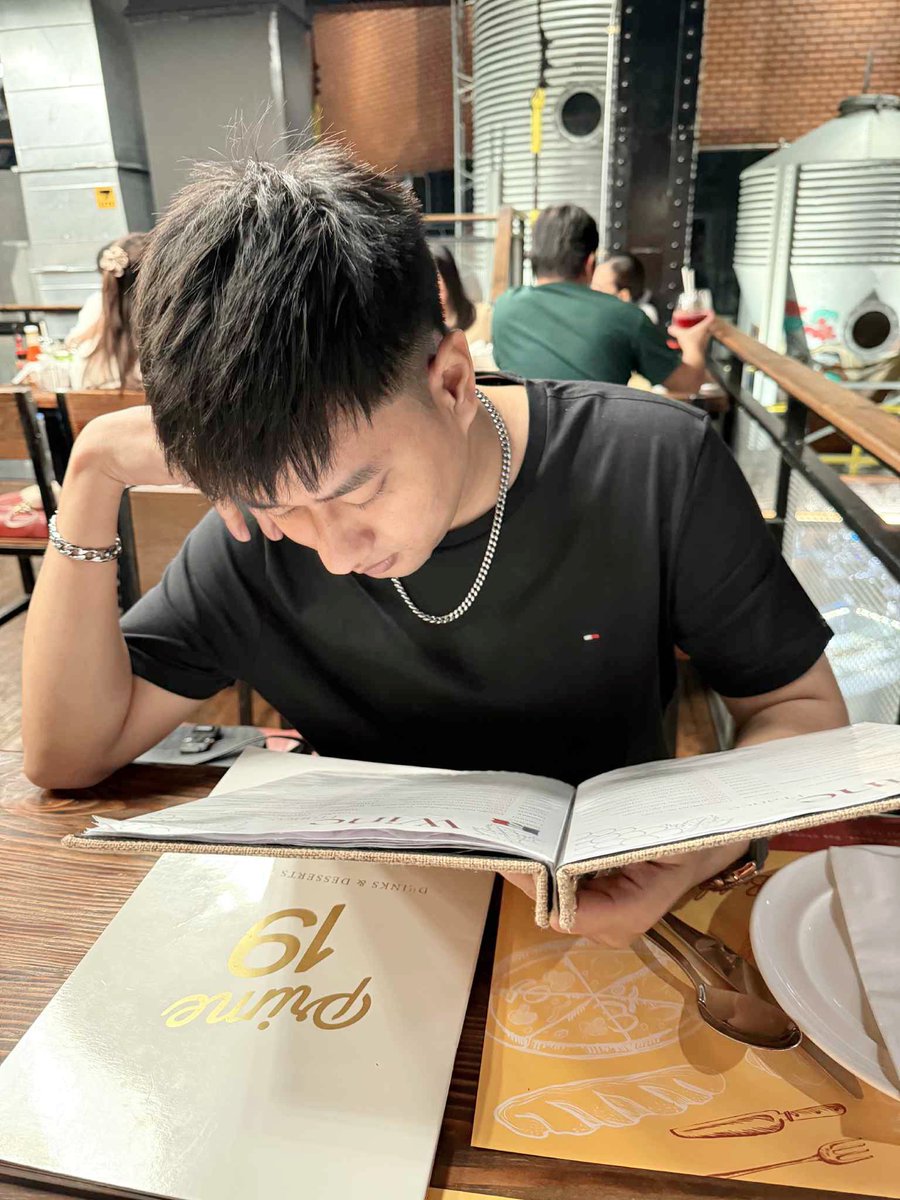 บักหล่าไข่แมวX🦭 tweet media