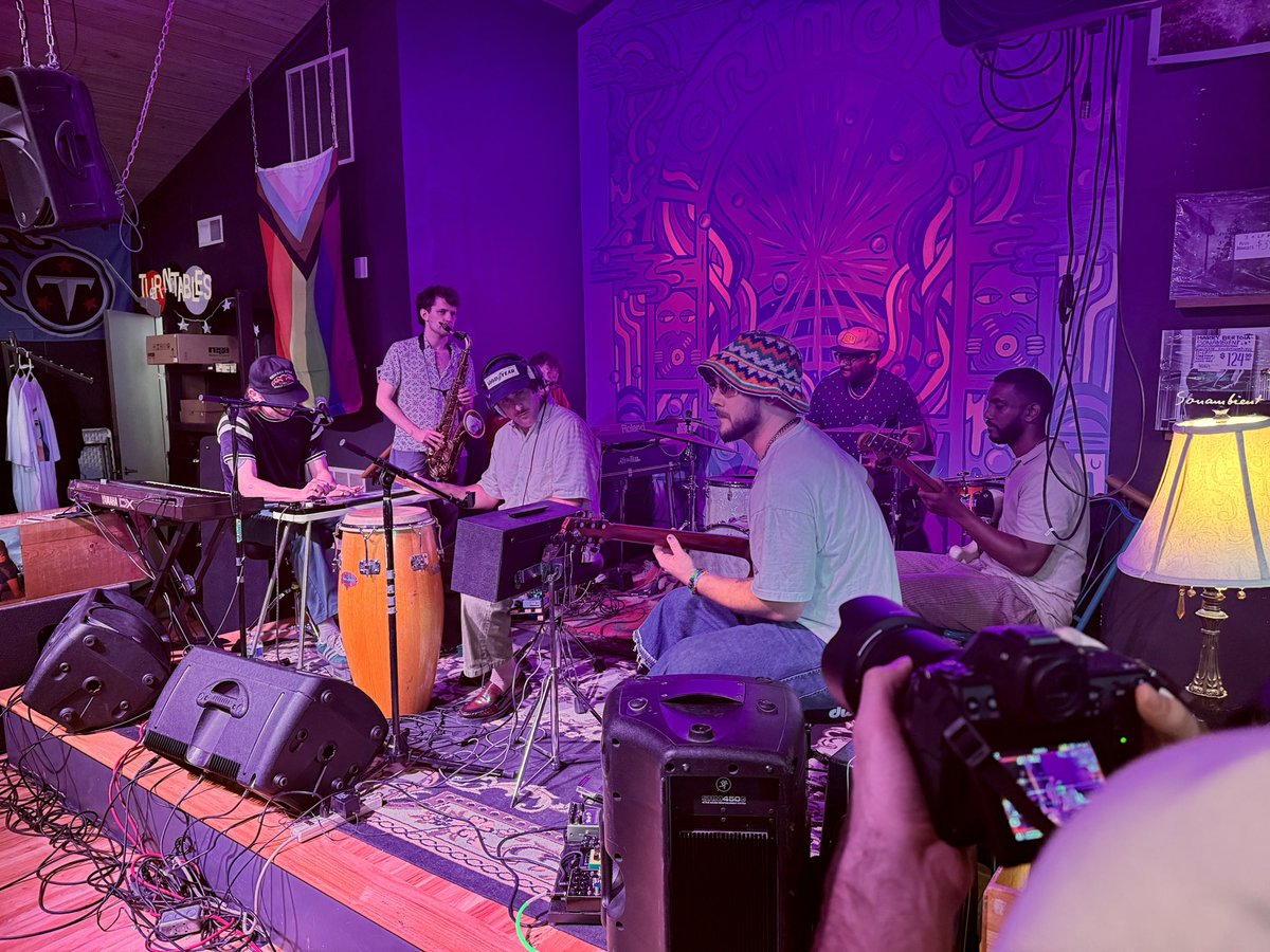 rosecolored_ry's tweet image. still processing this afternoon but i CANNOT adequately express how locked in and amazing zac and his band were for their first ever live show today. you’d think they’d been at this together for years and not just a couple months. so much talent 😊