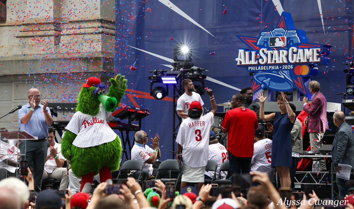 cwanger_alyssa's tweet image. A beautiful day in Philadelphia at today’s 2026 All-Star Declaration at Dilworth Park! @Phillies @PhilliesNation @6abcWeather @CecilyTynan @6abcadamjoseph @visitphilly @ccdphila @PaytonDomschke @PHLVisitorCntr @CanonUSA @PhiladelphiaGov @PhilliesBell @theroots