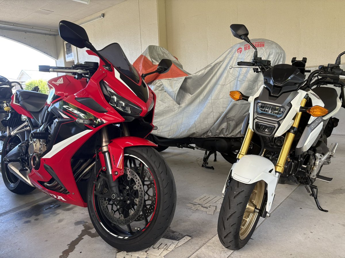 ta71_a's tweet photo. 久しぶりに洗車して2台とも綺麗になってスッキリ https://t.co/Uv3RYEbyHz