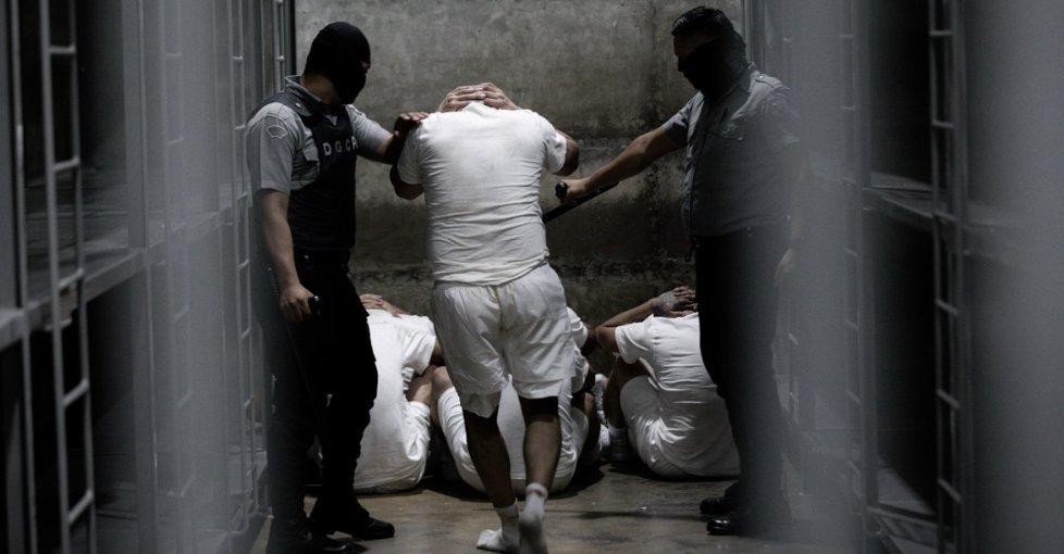 TheLastWord's tweet image. Men the Trump administration sent to El Salvador mega-prison freed in prisoner swap nbcnews.com/politics/natio…