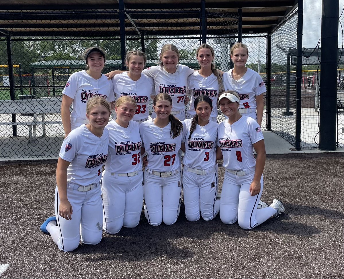 NEQuakesChonis's tweet image. A loss to the Wisconsin Stingrays end our season. Nielsen goes 3-3, and Wegner and Gufford with hits.
We ended our week at the USAES World Championship 4-2-2. We finished in the top 8 of 27 teams.
What a fantastic summer this was with this team, just a great group of girls…