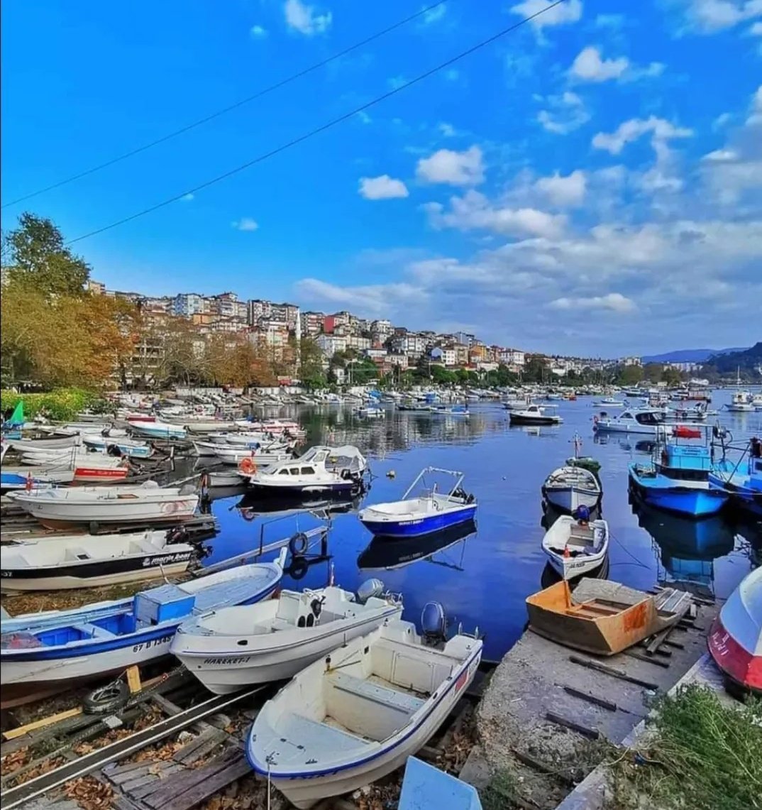 Ben maviyi mavilikleri seviyorum..
#KdzEreğli
#Cumartesi