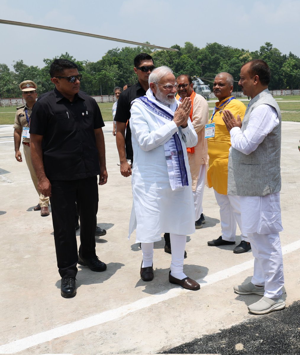 sajidrazamth2's tweet photo. भारत के प्रधानमंत्री जी का 18-07-2025 को मोतिहारी मे स्वागत का मौका मिला. यह मौका मोतिहारी (पूर्वी चम्पारण ) के सांसद श्री राधामोहन सिंह जी पूर्व केंद्रीय कृषि एवं किसान कल्याण मंत्री जी के वजह से मिला. सांसद महोदय का आभार.
"साजिद रज़ा " https://t.co/M1XTe0EgFL