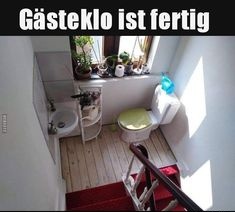 Die Toilette für die Honks die immer die Schilder hochhalten mit der Aufschrift "Ich bin kein Junge, ich bin kein Mädchen, wo soll ich auf's Klo?".

Da ... Bitte schön.

Euer #Bundeshausmeister