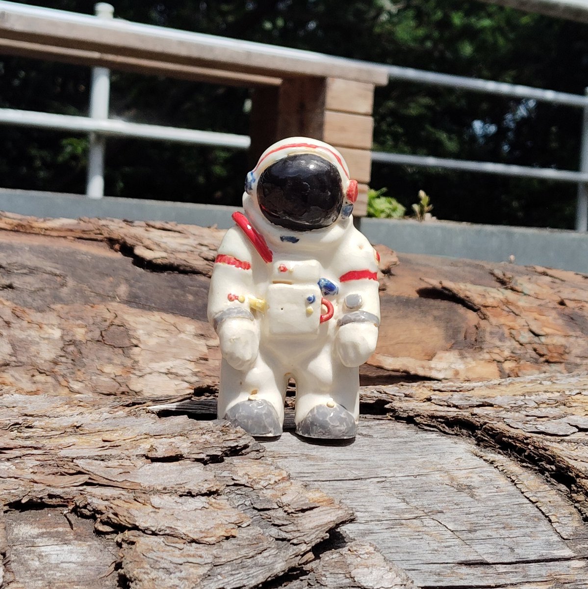 KIO_4413's tweet image. いい天気だから宇宙飛行士を散歩させてる