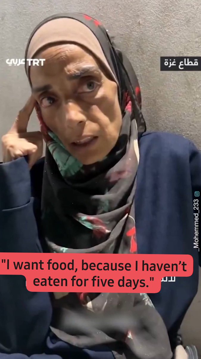 amj000d's tweet photo. إلى شعوب العالم الحرة:
امرأة فلسطينية لم تأكل منذ ٥ أيام بسبب الحصار الإسرائيلي على غزة. وجهها شاحب، وعيناها مليئتان بالخذلان وكأنها تسأل: “أين أنتم؟”
تحدثوا عنهم، فلعل صوتًا منكم يوقظ ضميرًا نائمًا.

:To the free people of the world
A Palestinian woman hasn’t eaten in five days due to the Israeli siege on Gaza. Her face is pale, her eyes filled with betrayal, silently asking: “Where are you?”
Speak up for them — your voice might awaken a sleeping conscience.

#Gaza #Palestine
#FamineinGaza 
#غزة_تموت_جوعا