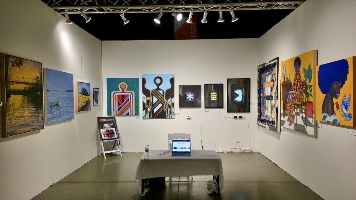 Day 2 at the Seattle Art Fair is buzzing with creativity! 🎨
Come visit us at Booth D21 with TERAVARNA and experience art that speaks.🤍
New works,fresh perspectives,don’t miss it!
.
.
.
.
.
.
.
#SeattleArtFair #Teravarna #BoothD21 #ContemporaryArt #ArtExhibition #EmergingArtists