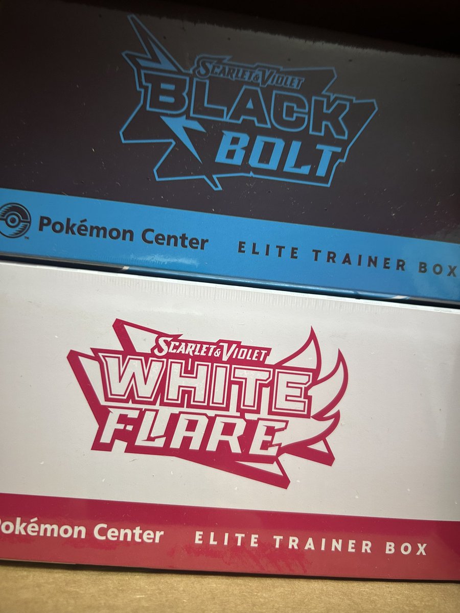 content duo for frag19 day 1&amp;2 with <a href="/llekaeru/">lekaeru 🇵🇪🇨🇦</a> 

just got home from day 2, event has been such a fun experience, it feels great to branch out. check out <a href="/SaintsGamingCA/">St. Clair Saints</a> to see what we’ve been cooking. so happy to get these opportunities 🫶

came home to a happy surprise :p