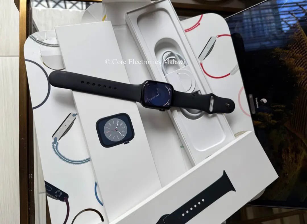 Georaine's tweet image. Pre owned Apple Watch Series 9 (GPS) Aluminum 45MM | Fitness Tracker, Blood Oxygen &amp;amp; ECG Apps, Always-On Retina Display | up to 18hrs | low power mode Upto 36hrs | Fast charging | Going at K1,580,000.00 | Contact: ￼0995 47 01 74
#coreelectronicsmalawi #applewatch #series9