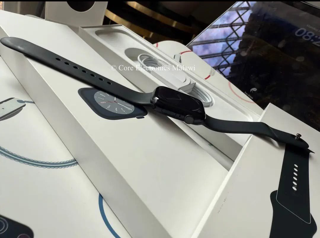 Georaine's tweet image. Pre owned Apple Watch Series 9 (GPS) Aluminum 45MM | Fitness Tracker, Blood Oxygen &amp;amp; ECG Apps, Always-On Retina Display | up to 18hrs | low power mode Upto 36hrs | Fast charging | Going at K1,580,000.00 | Contact: ￼0995 47 01 74
#coreelectronicsmalawi #applewatch #series9