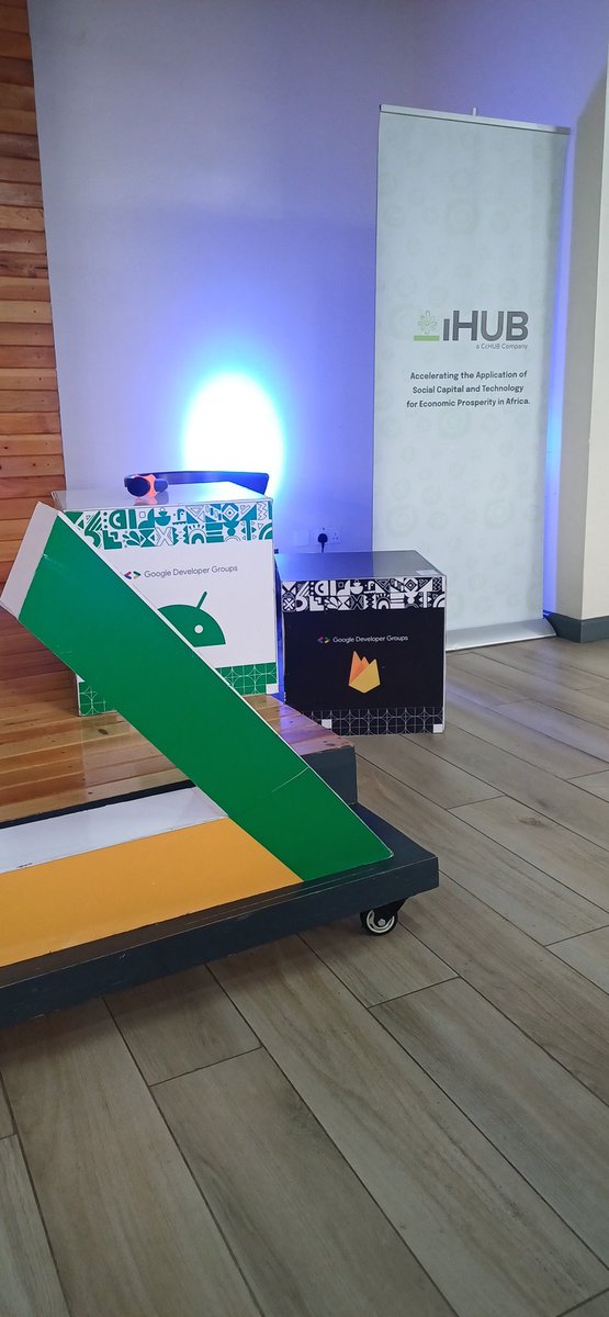 SifunaDonnex's tweet photo. #BuildWithAINairobi #BuildWithAl #GooglelO #GDGNairobi
1,2 mic  test 🎤 🎙 
@GDG_Nairobi @WTMNairobi @github @GitHubEducation https://t.co/cndWtOXbY0