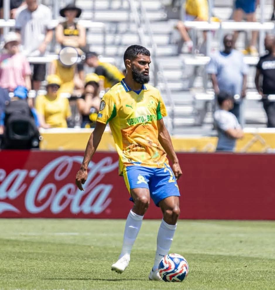 Mamelodi Sundowns Keanu Cupido has been rated among the top ten best centre-backs at this year’s FIFA Club World Cup tournament. #Sundowns 💛 💚 💙 👆🏾