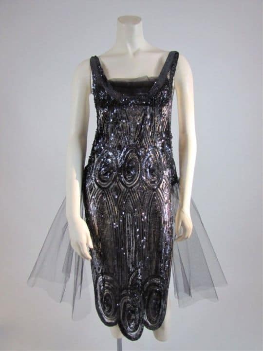 TheScribblerCMB's tweet image. We're all off to an early 20th century vintage party, and you have to wear one...which one do you pick? 🥳
#History #Fashion #Dresses #Twenties #FashionHistory