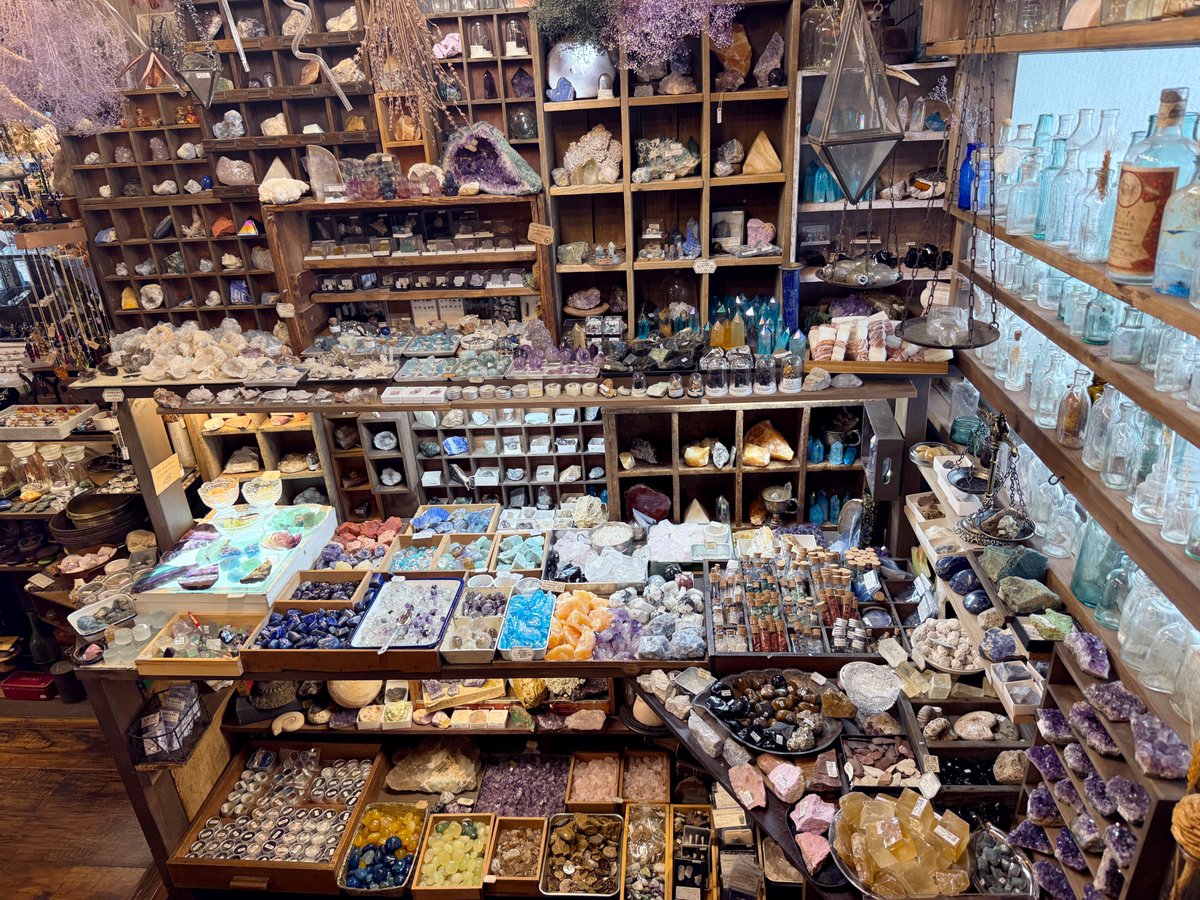 鉱物コーナー💎
水晶、瑪瑙、アメジストを追加しました⚪️🟤🟣