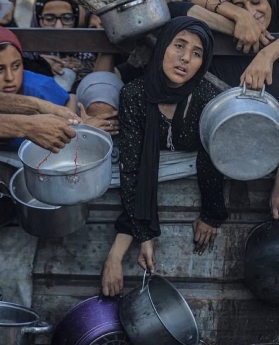 MustafaBarghou1's tweet image. اوقفوا المجاعة الوحشية في غزة
Stop the criminal starvation of Gaza