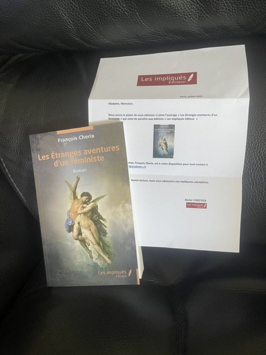 Capucine🇫🇷🇪🇺🇬🇧 (@graindesable20) on Twitter photo Nuages sur la plage , temps idéal pour ouvrir l’ excellent livre où le talent de <a href="/Francois_Cherix/">François Cherix</a> se lit à chaque page
Bravo François 😊 Nuages sur la plage , temps idéal pour ouvrir l’ excellent livre où le talent de <a href="/Francois_Cherix/">François Cherix</a> se lit à chaque page
Bravo François 😊