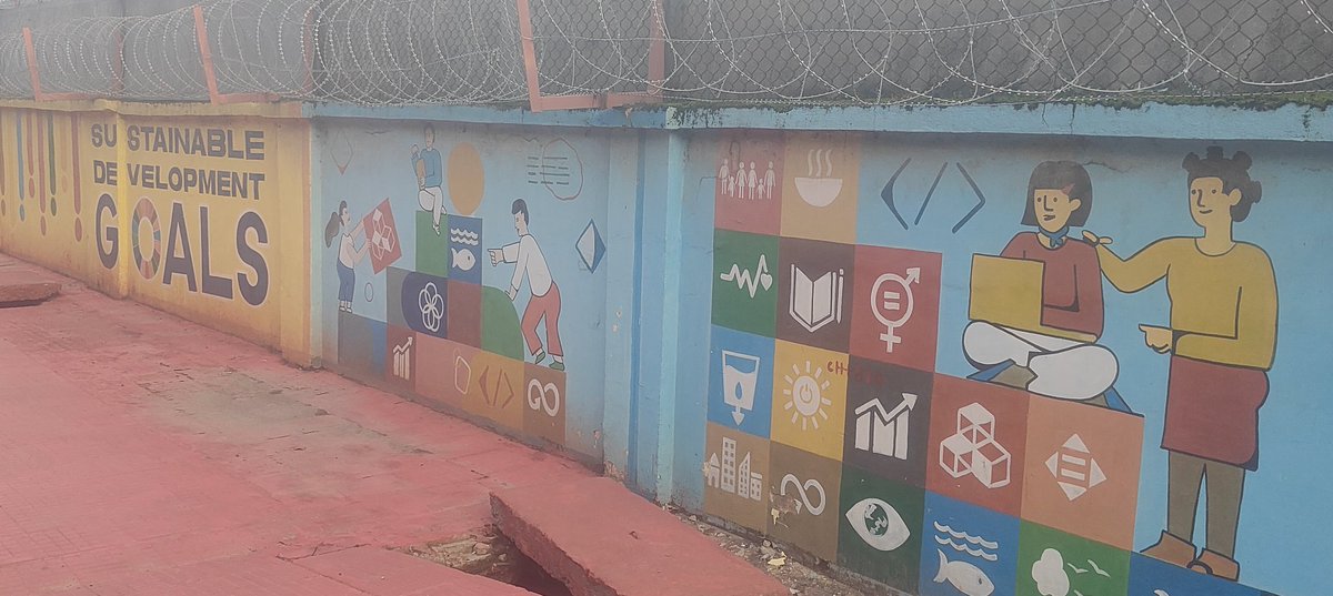 docVRK's tweet image. Good vibe to see #SDG Goals written as Wall Mural in #Patna #Bihar #India
Arguably one of the regions which least progresses on #SDG Indicators
@UN @UNICEF @unwomenindia @UNDP_India @SDG2030 @SDGaction