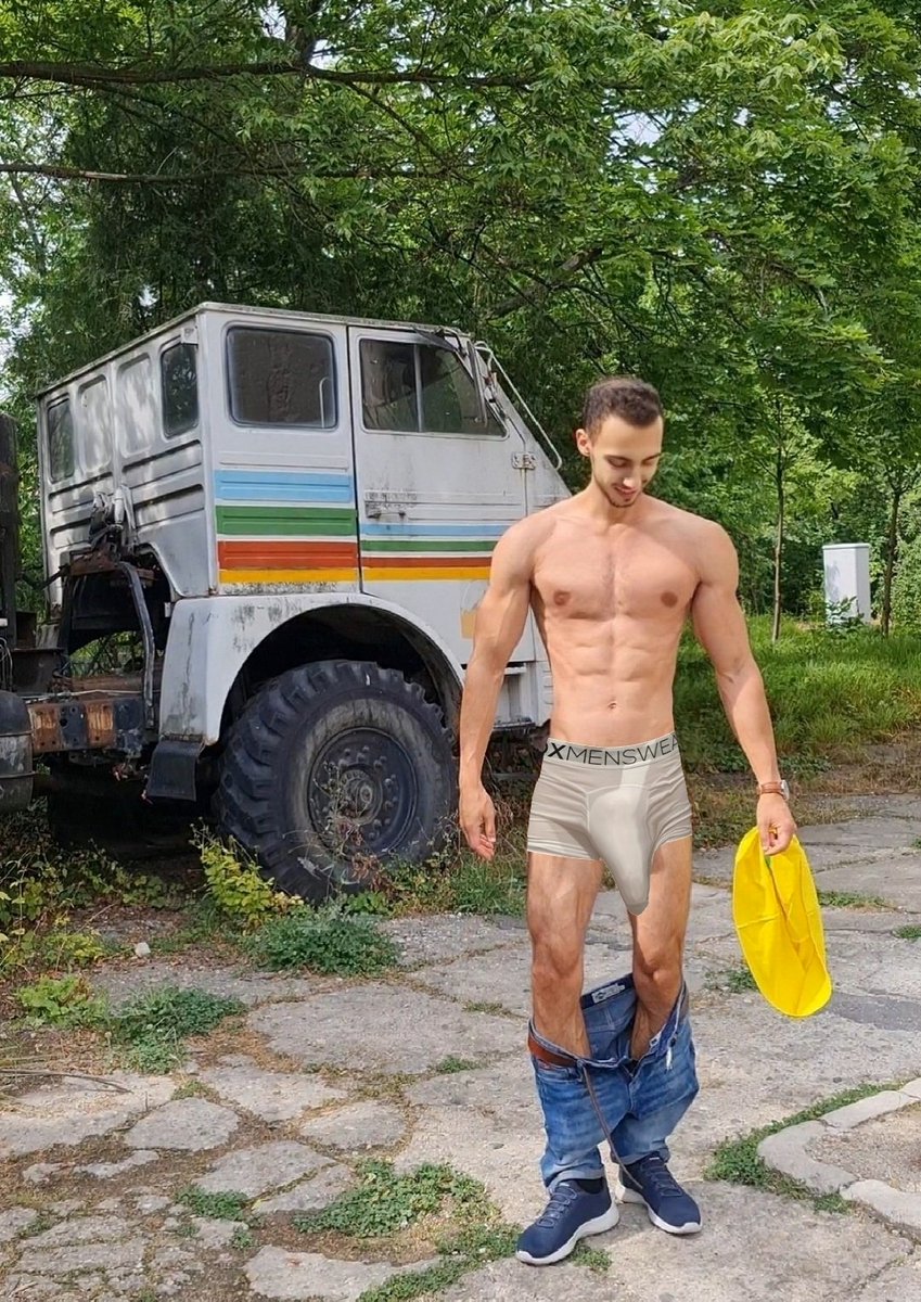 DanPower90's tweet photo. Look at my... Truck 🍆 https://t.co/go4NKjxQbo