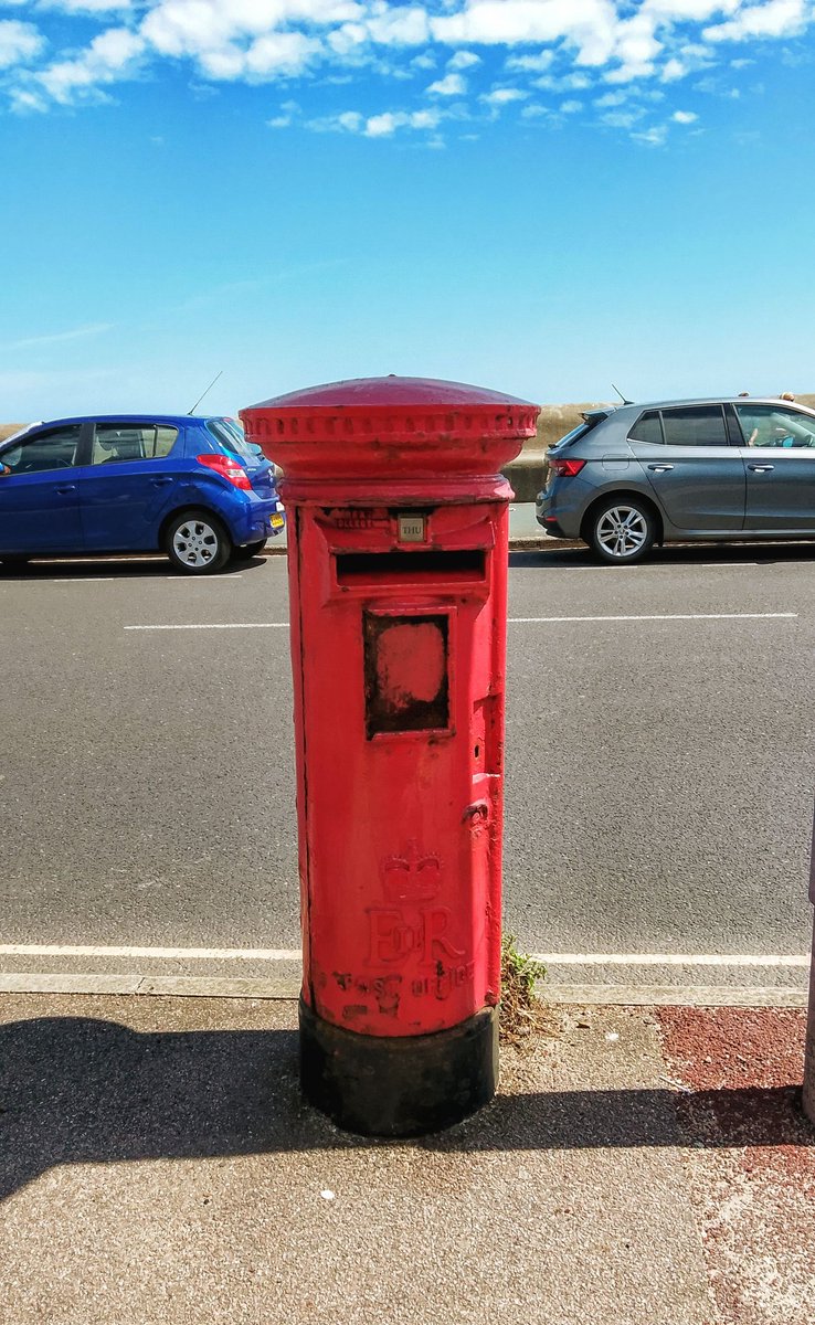 stevep1407's tweet image. Decommissioned ER box on the Essex coast.
Would have seen plenty of postcards. Be nice if a new generation discovered the pleasure of recieving a nice postcard or hand written letter.
#postboxsaturday