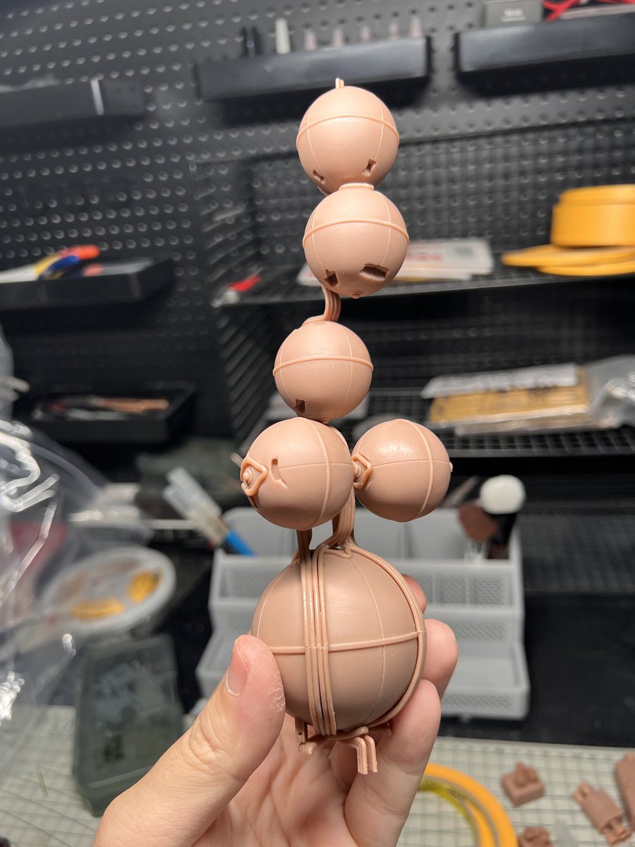 XiaoruiMa6's tweet image. 【WF上海 出展】
1/400スケール・完全新規造形のエヴァ2号機宇宙装備版を制作中!
コトブキヤのスケールに準拠し、設定を忠実再現。初回3Dプリント&仮組みテスト、一部パーツを公開。
当日は場内展示&頒布予定、ぜひご覧ください!
#エヴァンゲリオン #EVA02 #WF上海 #ワンフェス #Kotobukiya